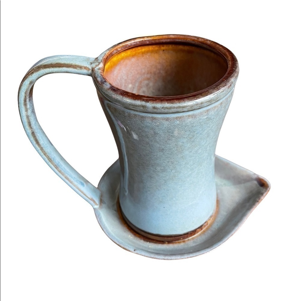 𝅺pottery tea mug with attached drip-pour plate